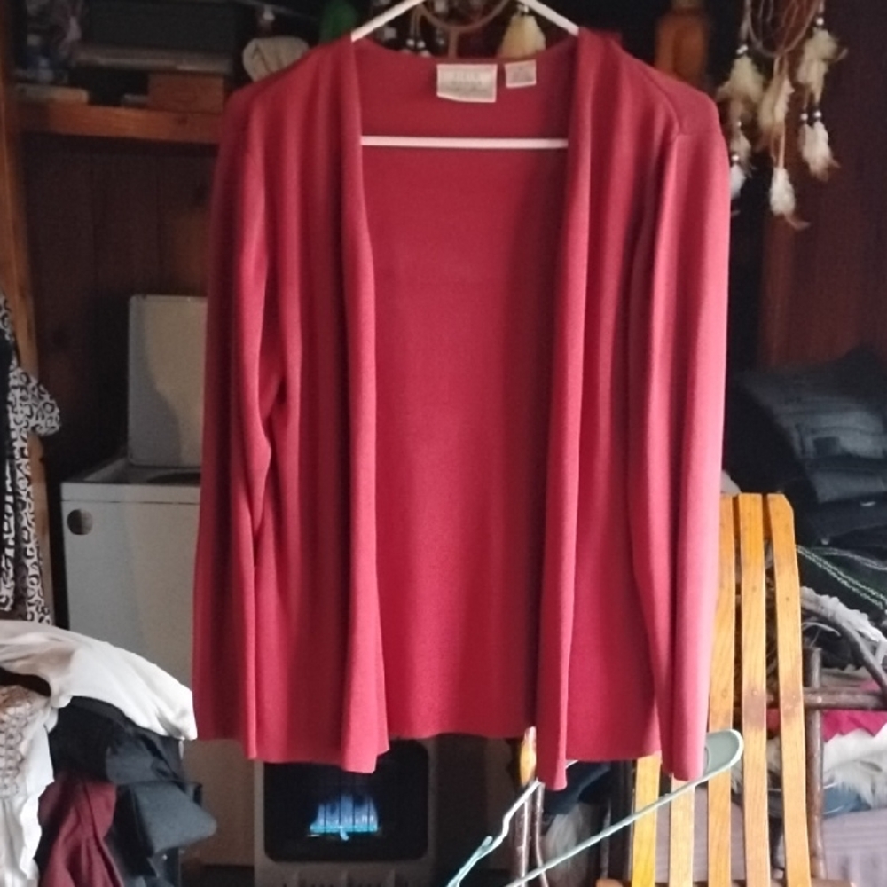 Women's Cardigan in Deep Maroon